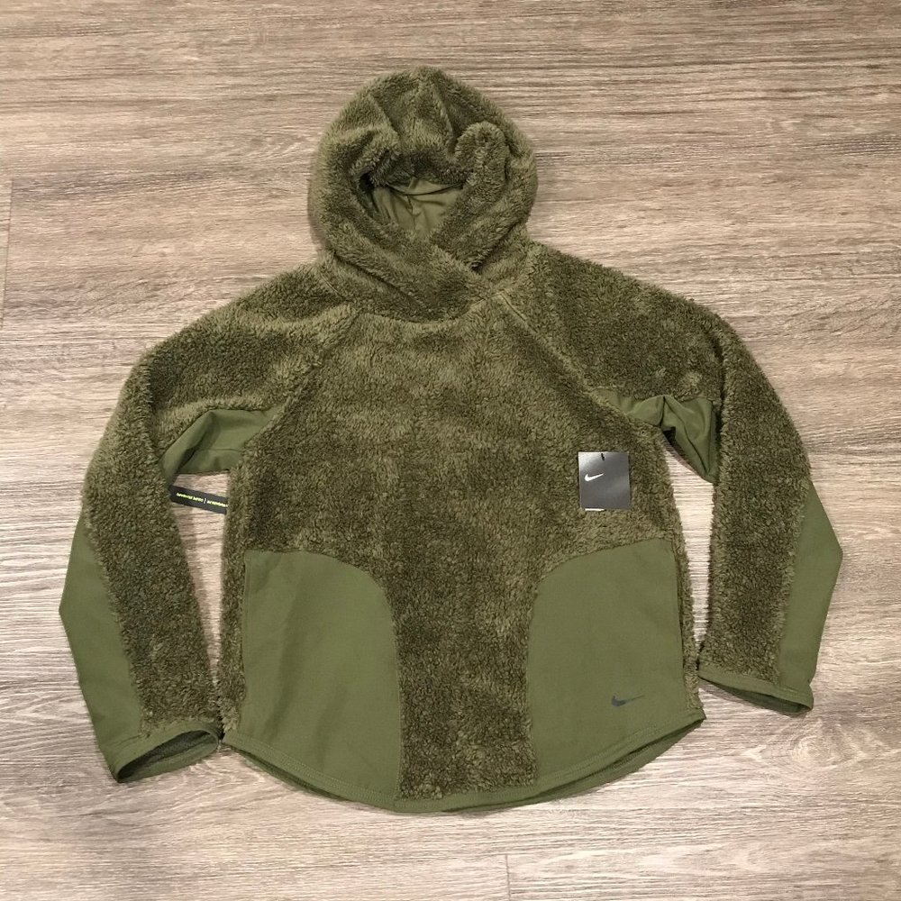 NIKE LONG-SLEEVE SHERPA FLEECE PULLOVER TOP